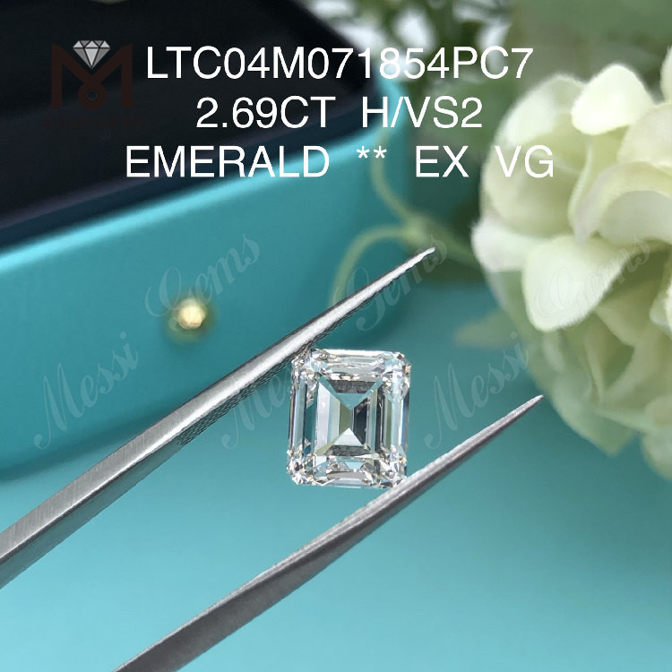 Diamante de corte esmeralda criado em laboratório H VS2 de 2,69 quilates