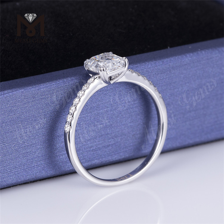 anel de diamante lapidação esmeralda